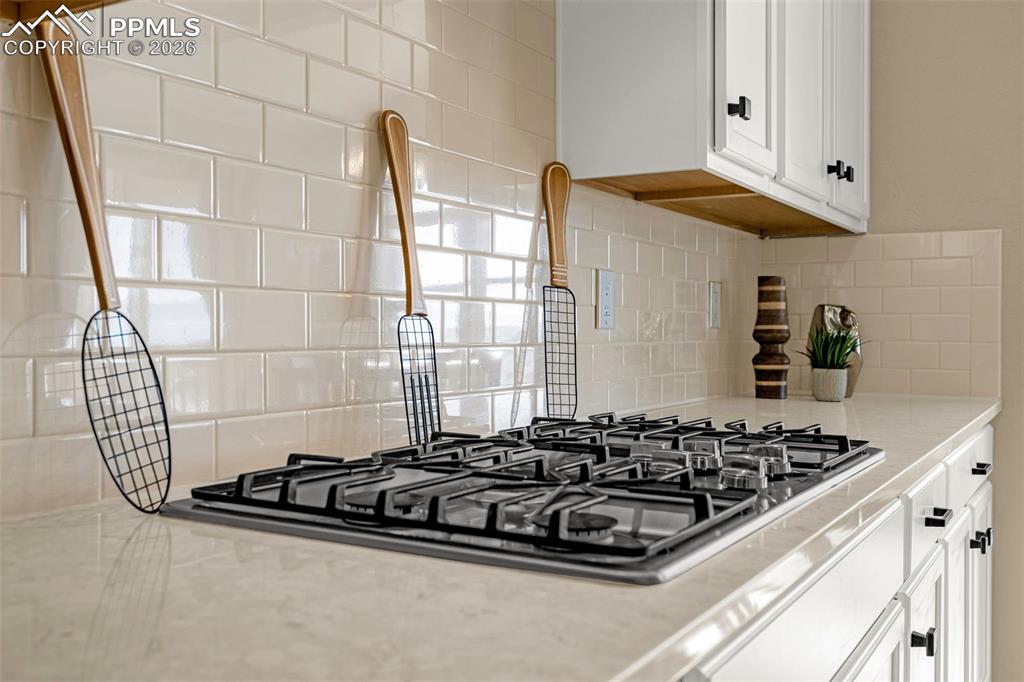 Image 6 of 46: Kitchen