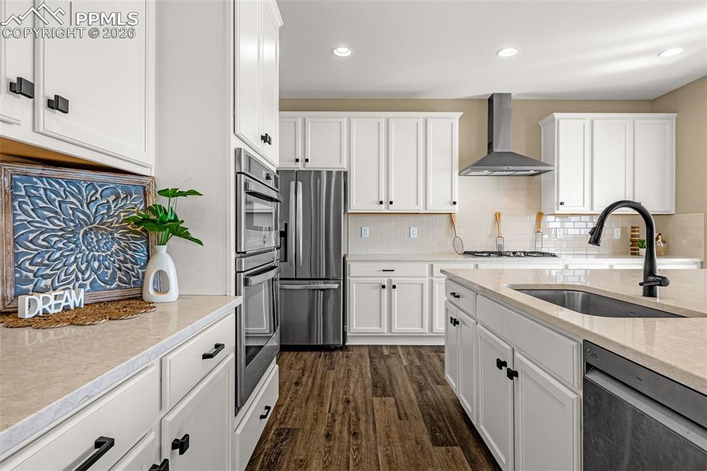 Image 8 of 46: Kitchen