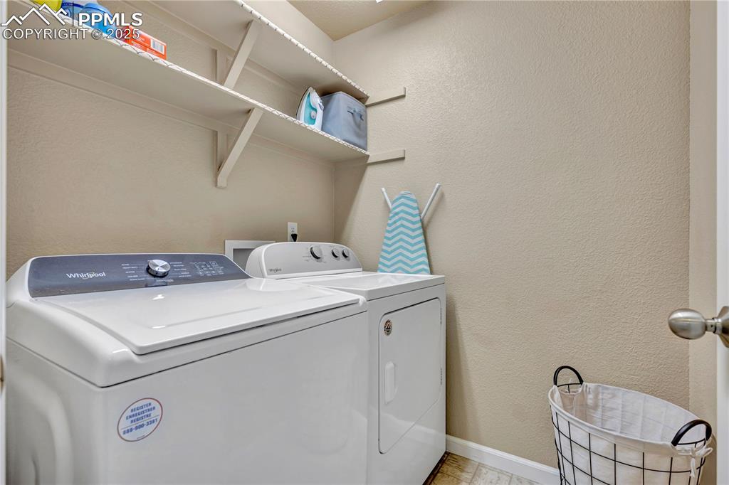 Image 32 of 47: Laundry