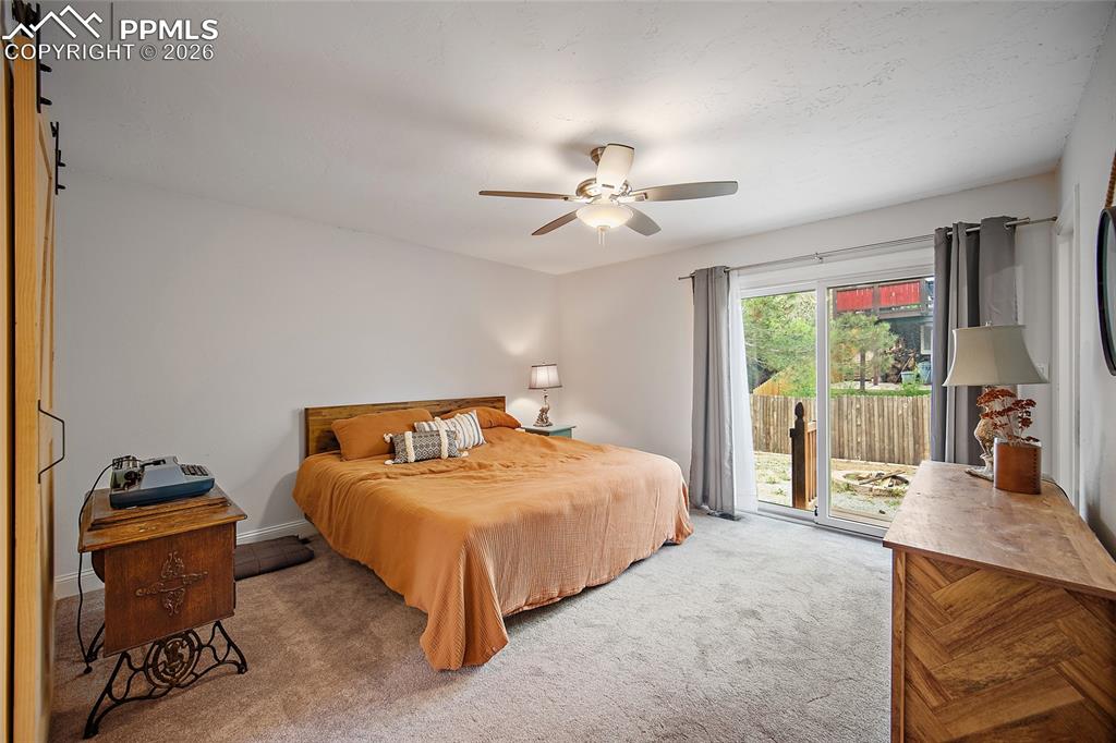 Image 19 of 47: Bedroom