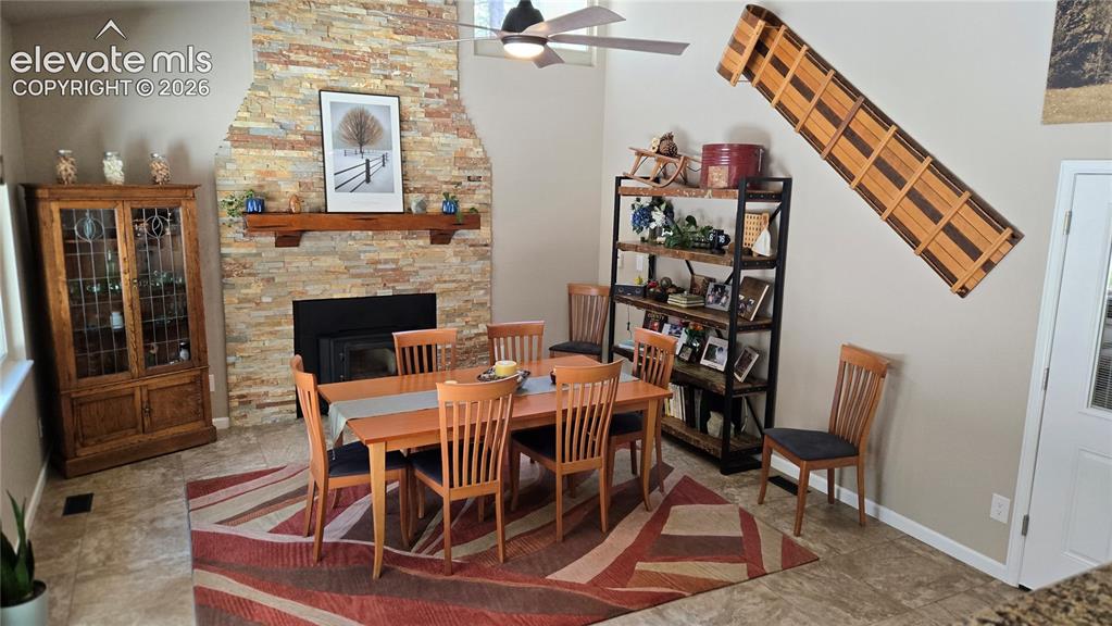 Image 17 of 46: Dining Area