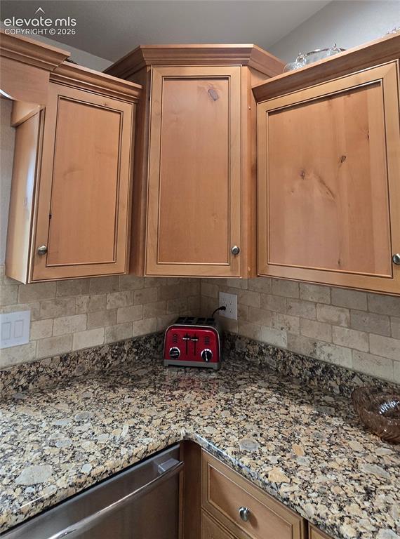 Image 39 of 46: Kitchen
