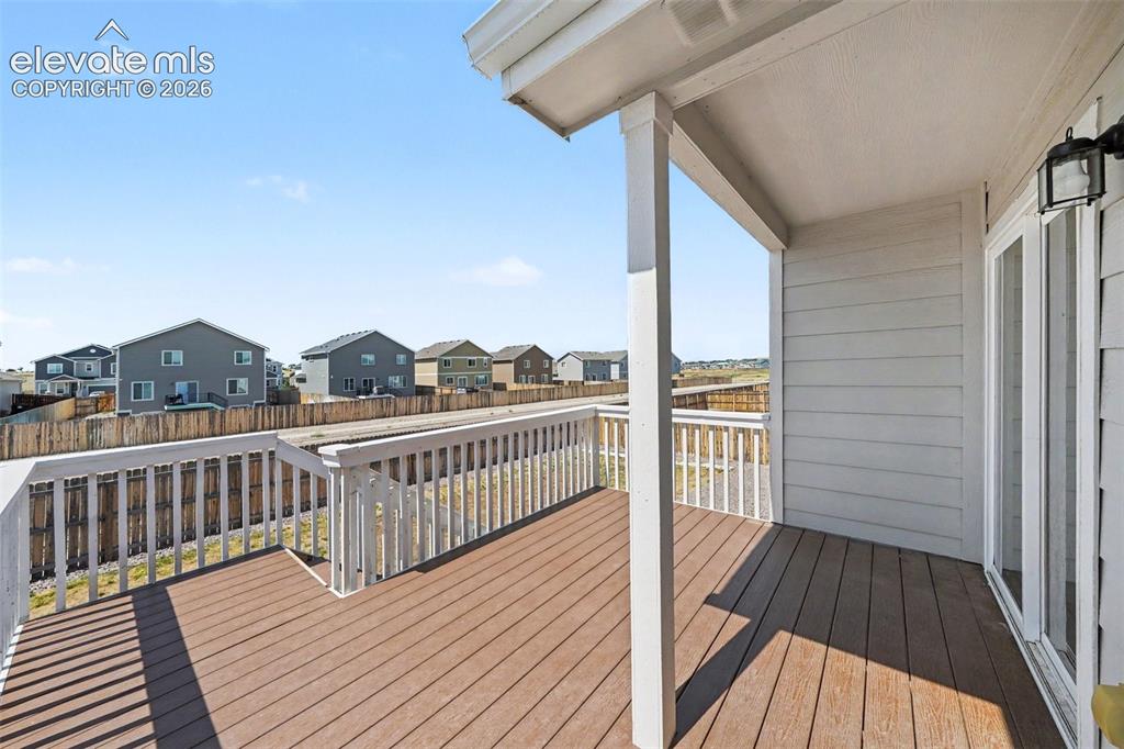 Image 31 of 43: Deck