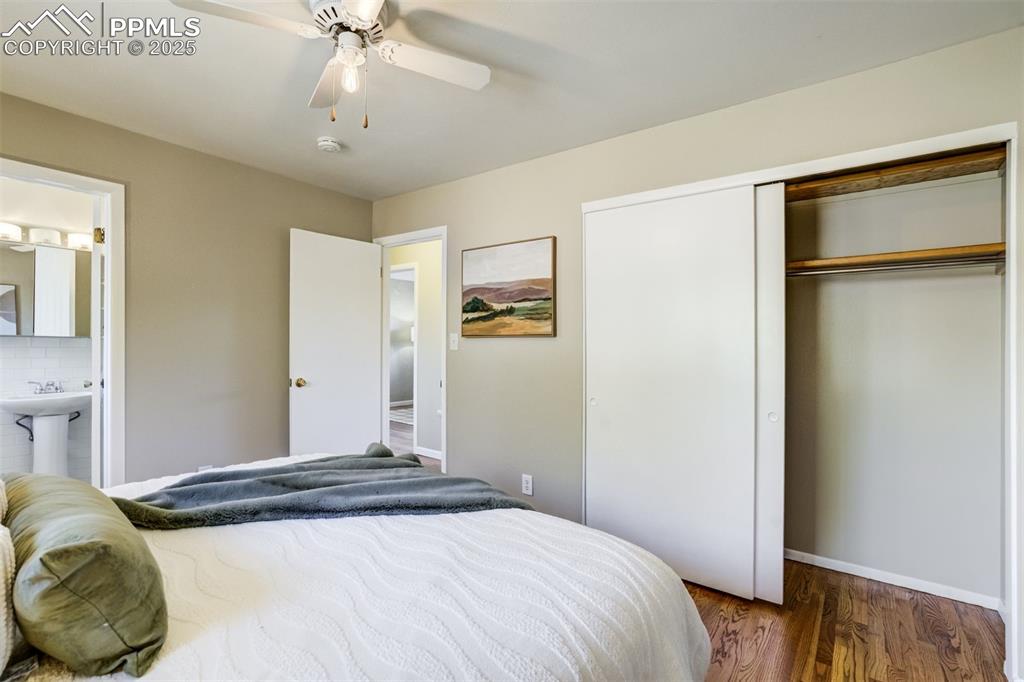 Image 11 of 36: Hardwood floors 