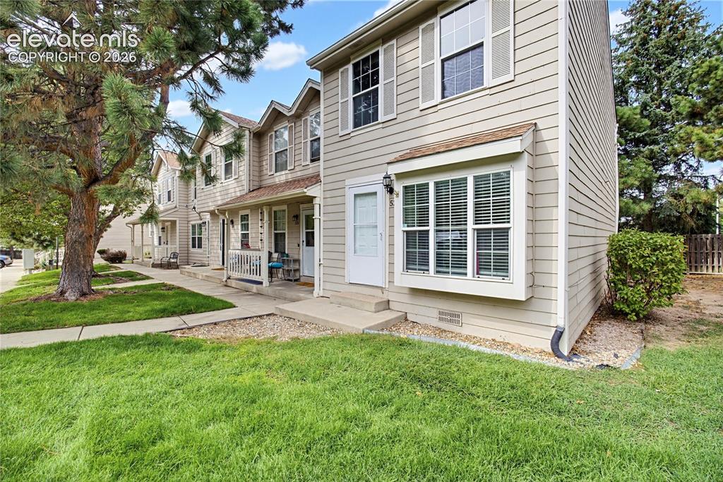 Image 1 of 31: Inviting 2-Bedroom, 2-Bath end-unit townhome located in the quiet, southeas