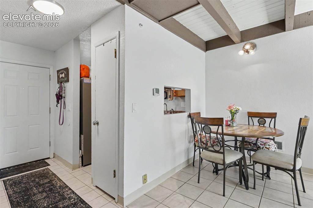 Image 11 of 29: Dining Area