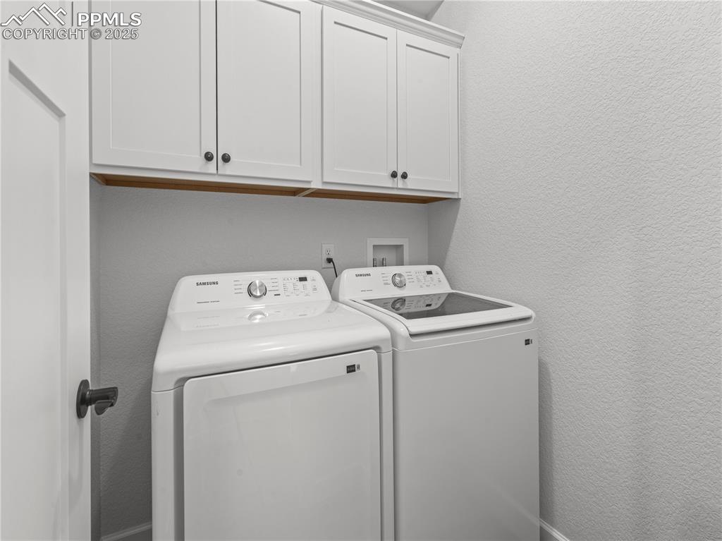 Image 22 of 34: Laundry
