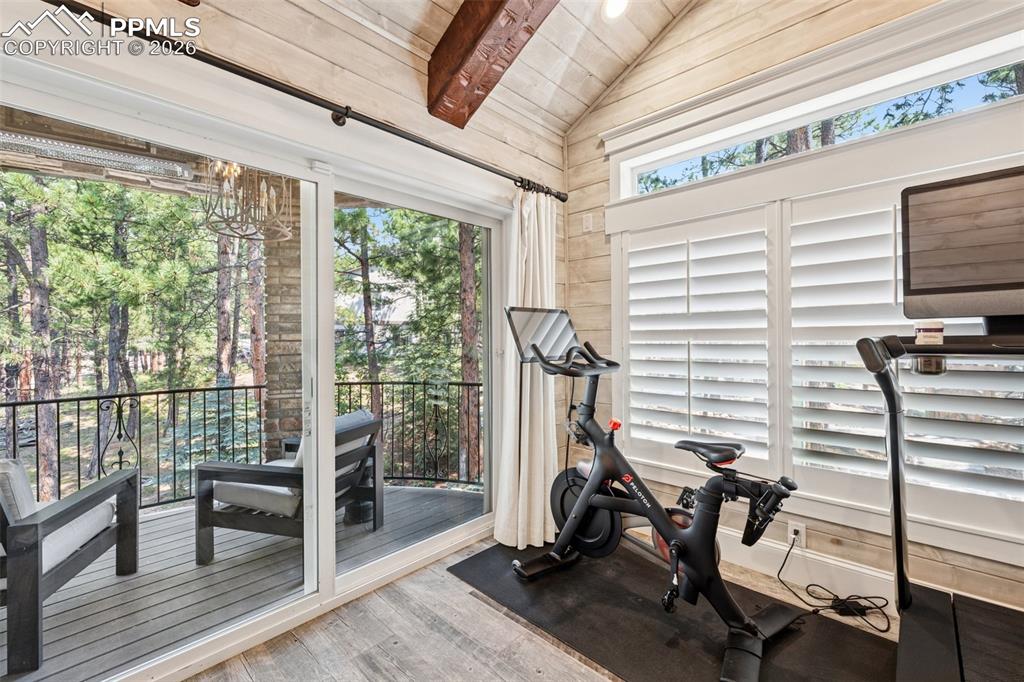 Image 27 of 50: Master Bedroom