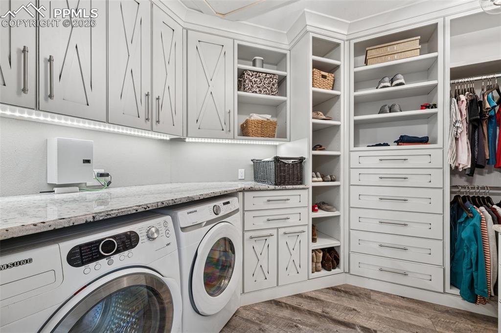 Image 31 of 50: Master Bathroom