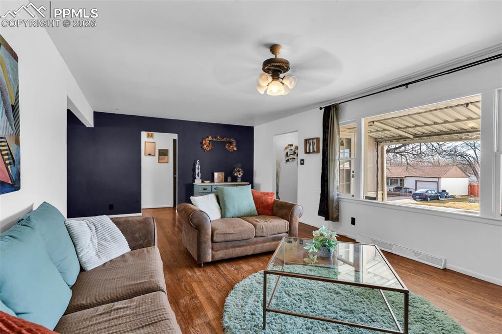 Image 4 of 36: Living Room