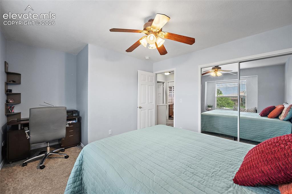 Image 19 of 44: Bedroom
