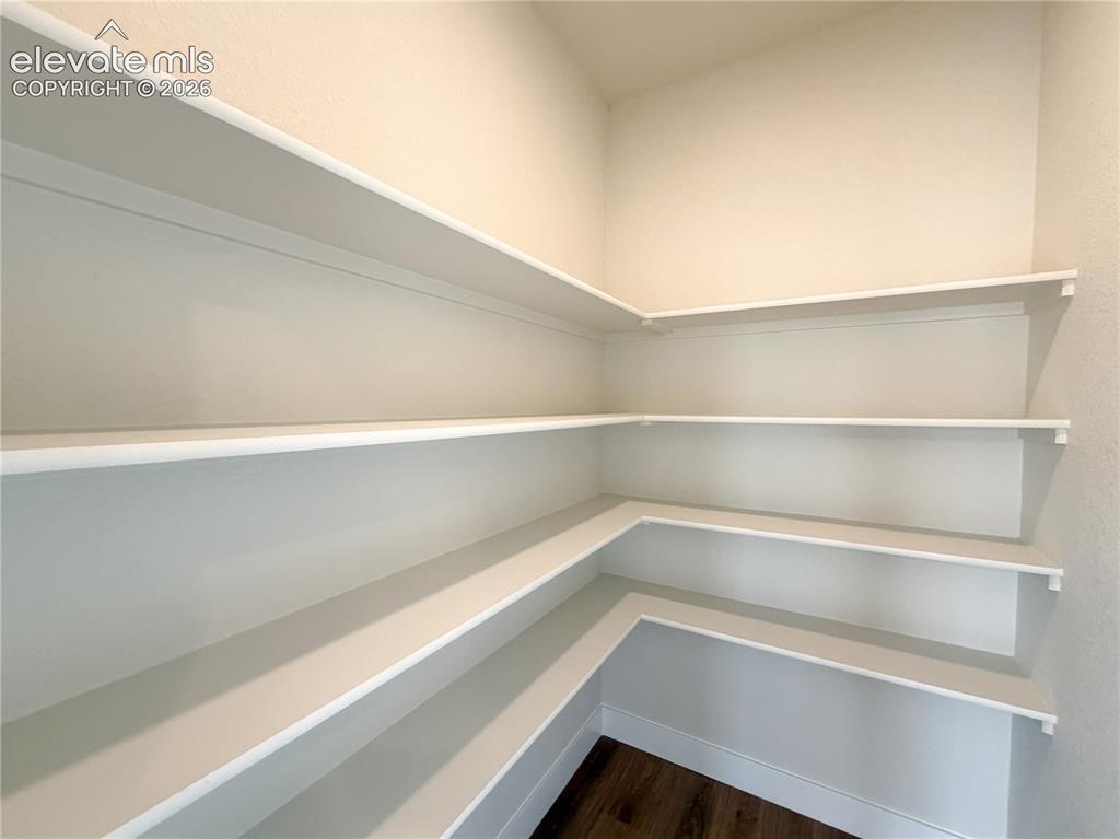Image 14 of 40: Pantry