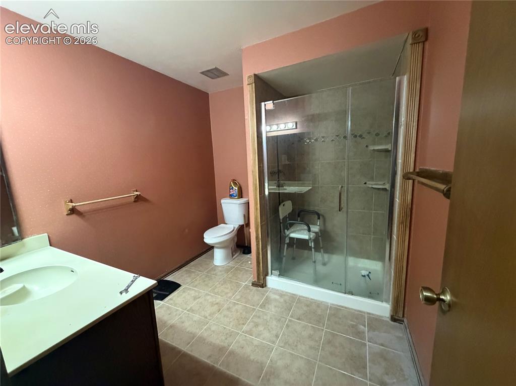 Image 16 of 23: Master Bathroom