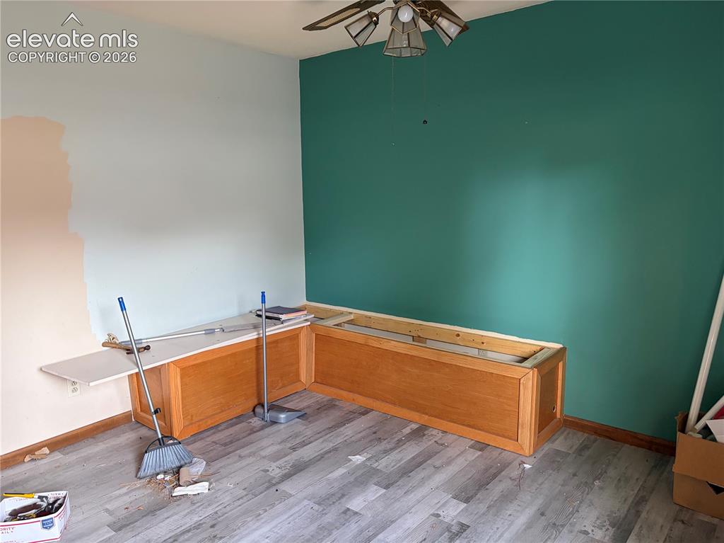 Image 7 of 23: Dining Area