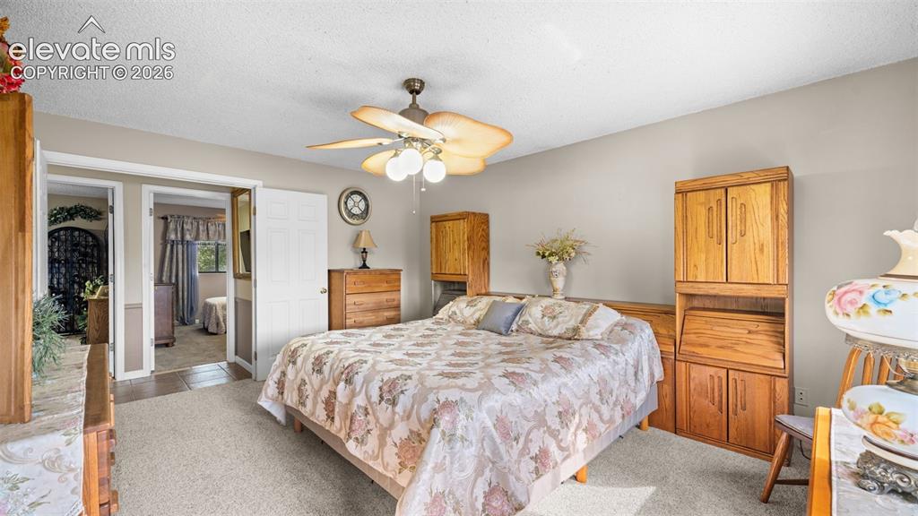 Image 17 of 30: Bedroom