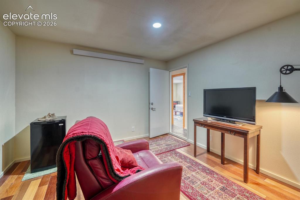 Image 16 of 50: Living Room