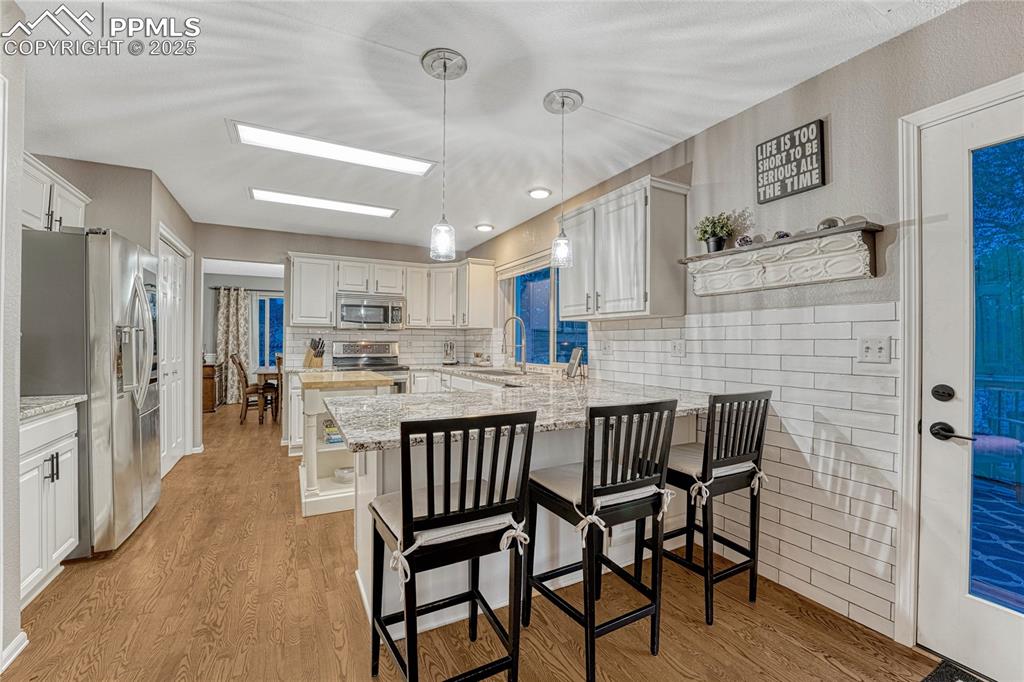 Image 10 of 48: Kitchen