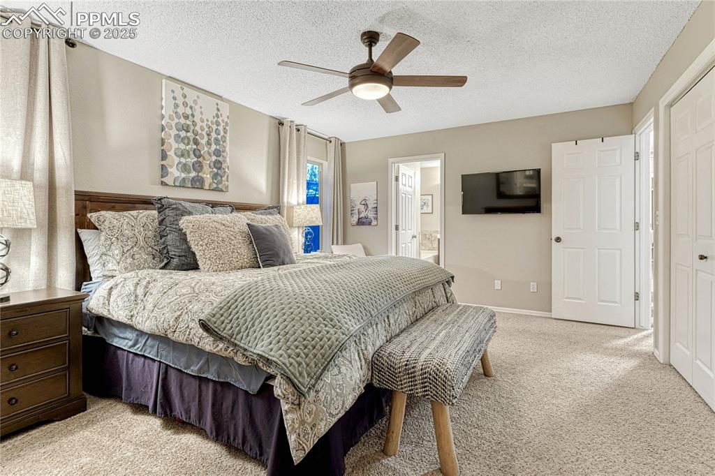 Image 20 of 48: Bedroom