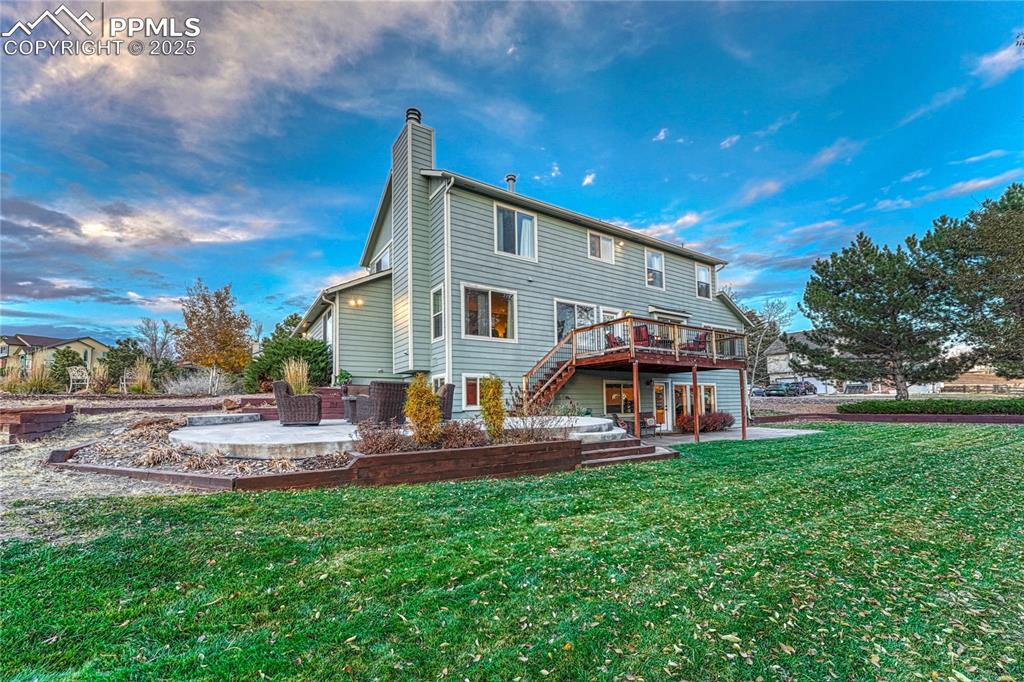 Image 40 of 48: Back of Structure