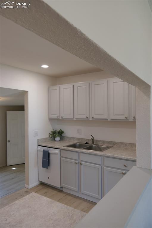 Image 11 of 48: Kitchen