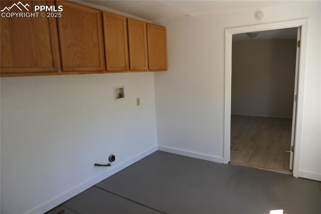 Image 19 of 48: Laundry