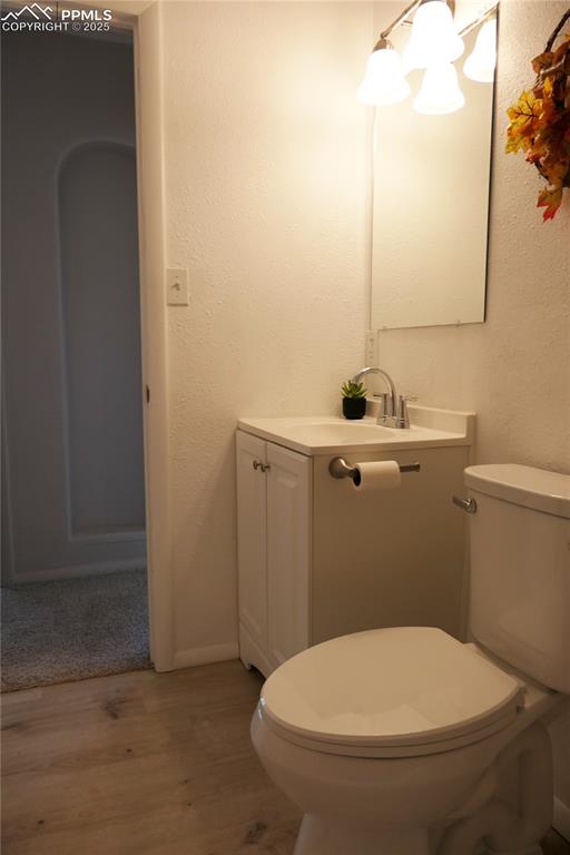 Image 37 of 48: Hall Bathroom