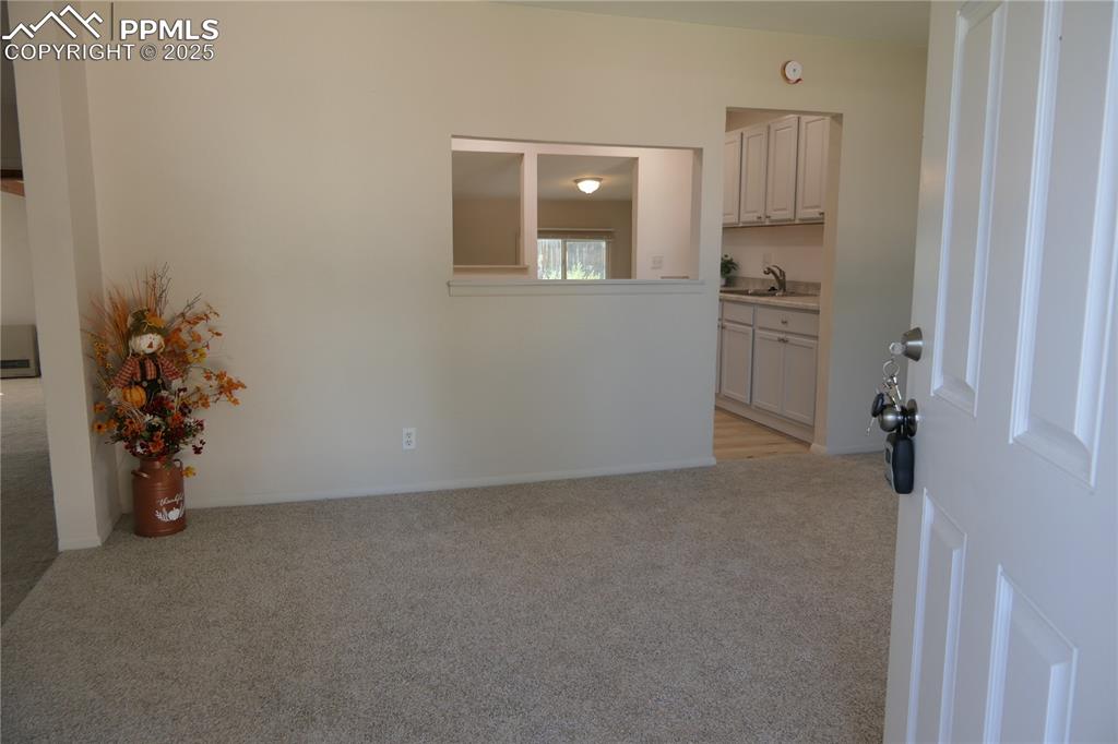 Image 4 of 48: Entry