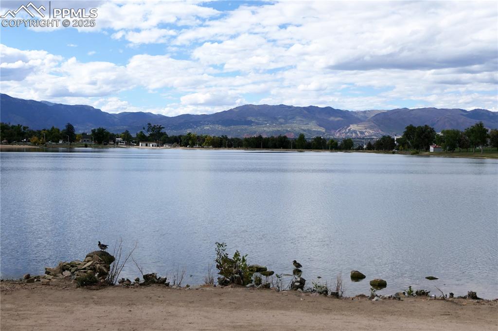 Image 47 of 48: Park