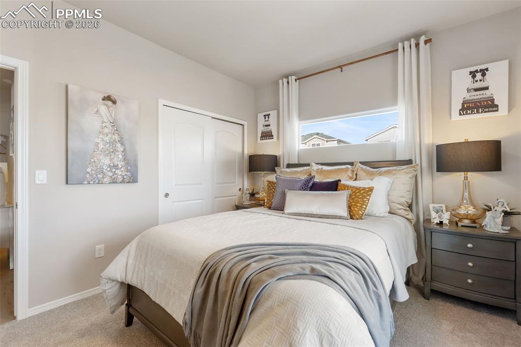 Image 16 of 47: Bedroom