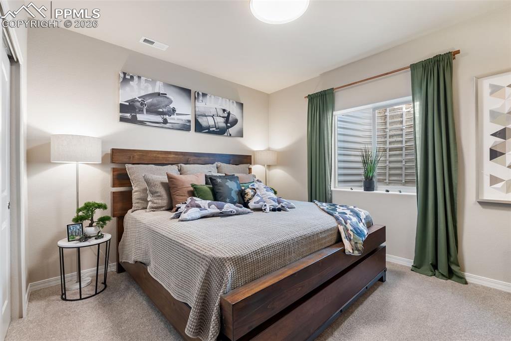 Image 30 of 47: Bedroom