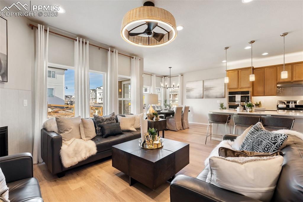 Image 7 of 47: Living Room