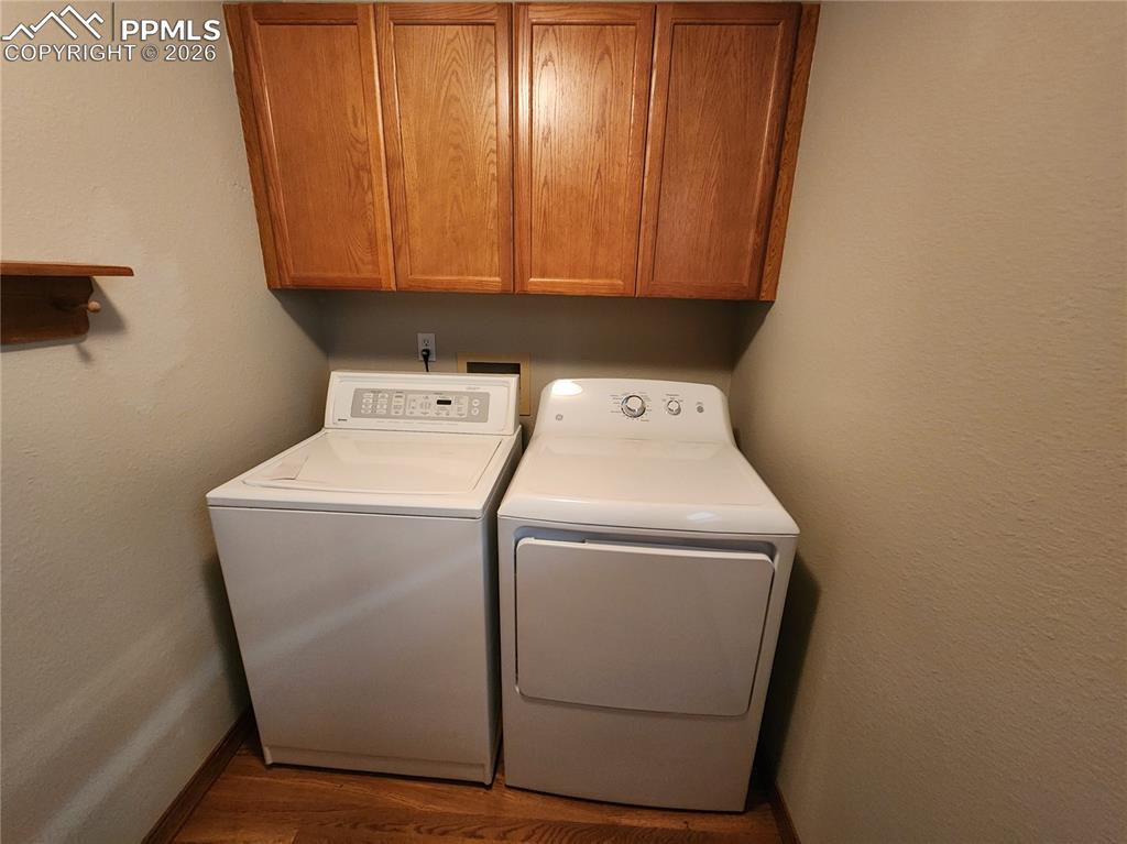 Image 19 of 20: Bedroom