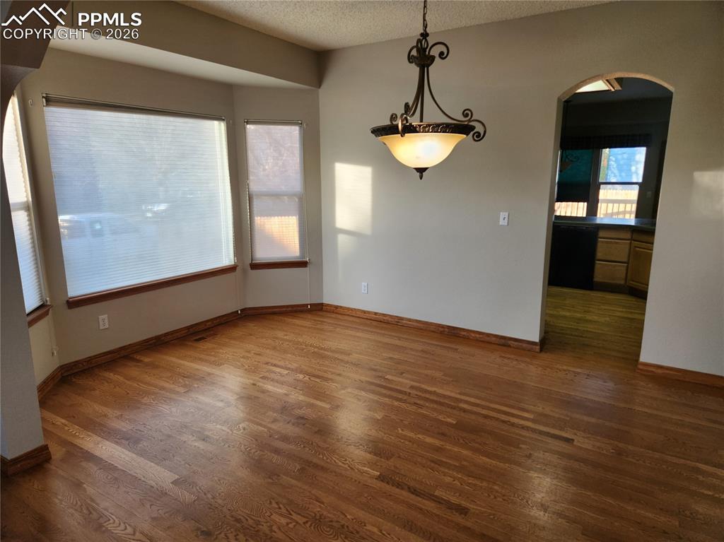 Image 6 of 20: Instructions