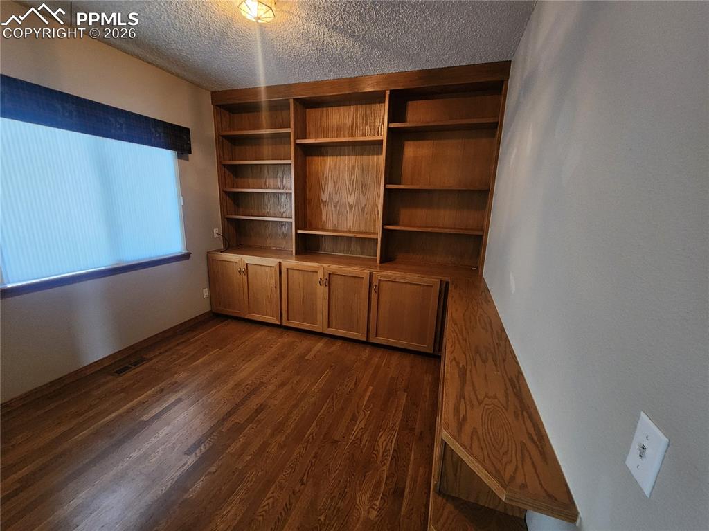 Image 8 of 20: contract