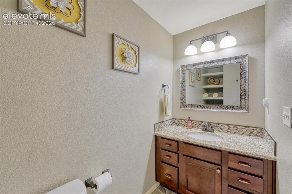 Image 39 of 48: Bathroom