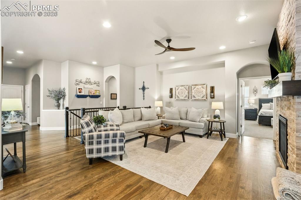 Image 15 of 39: Living Room