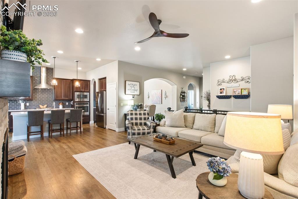 Image 17 of 39: Living Room