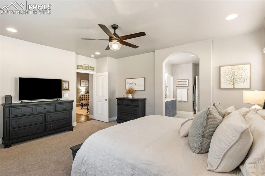 Image 19 of 39: Bedroom