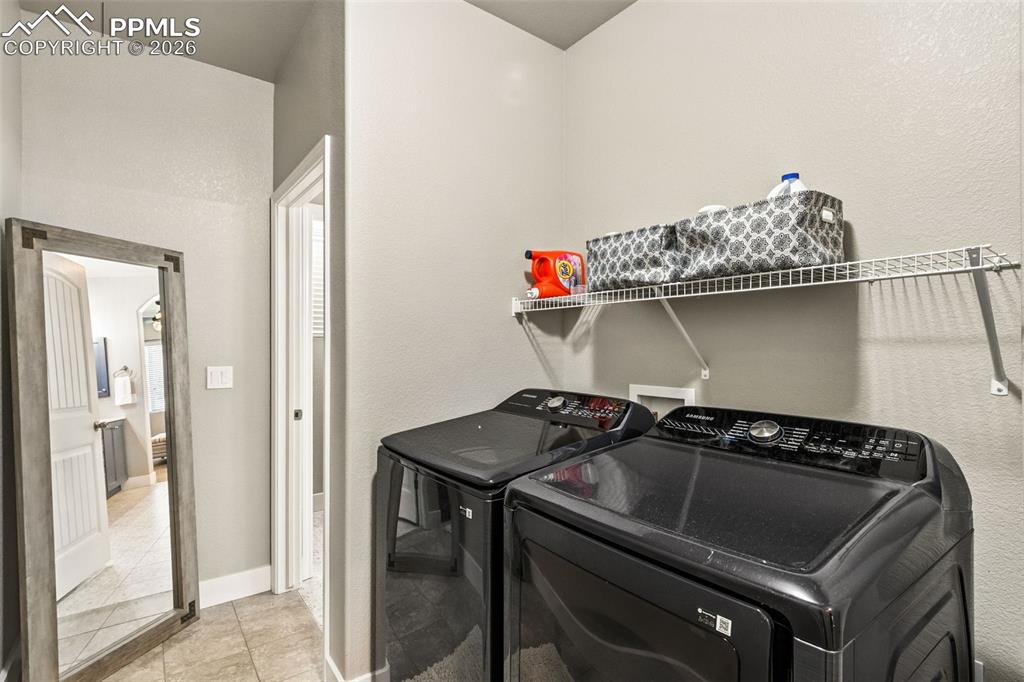 Image 29 of 39: Laundry