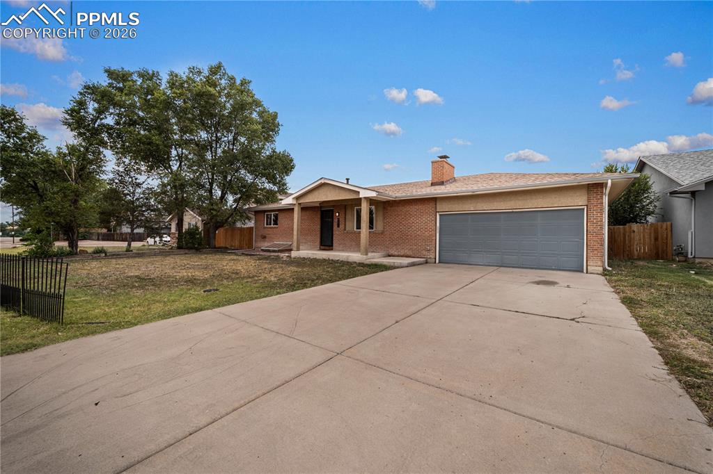 Image 2 of 30: Front of Structure