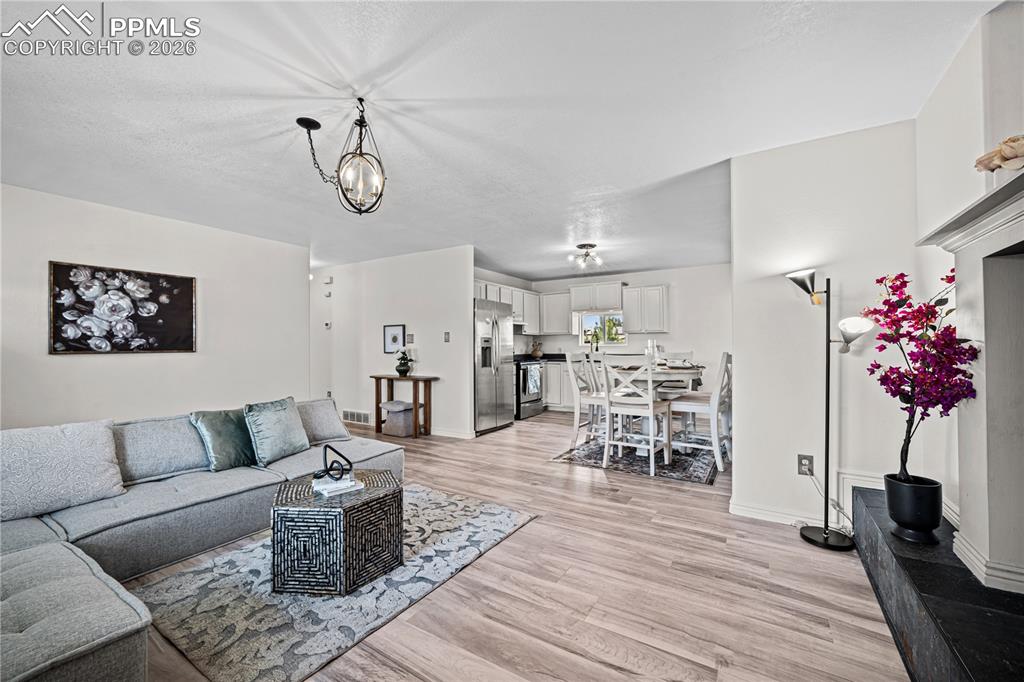 Image 6 of 30: Living Room