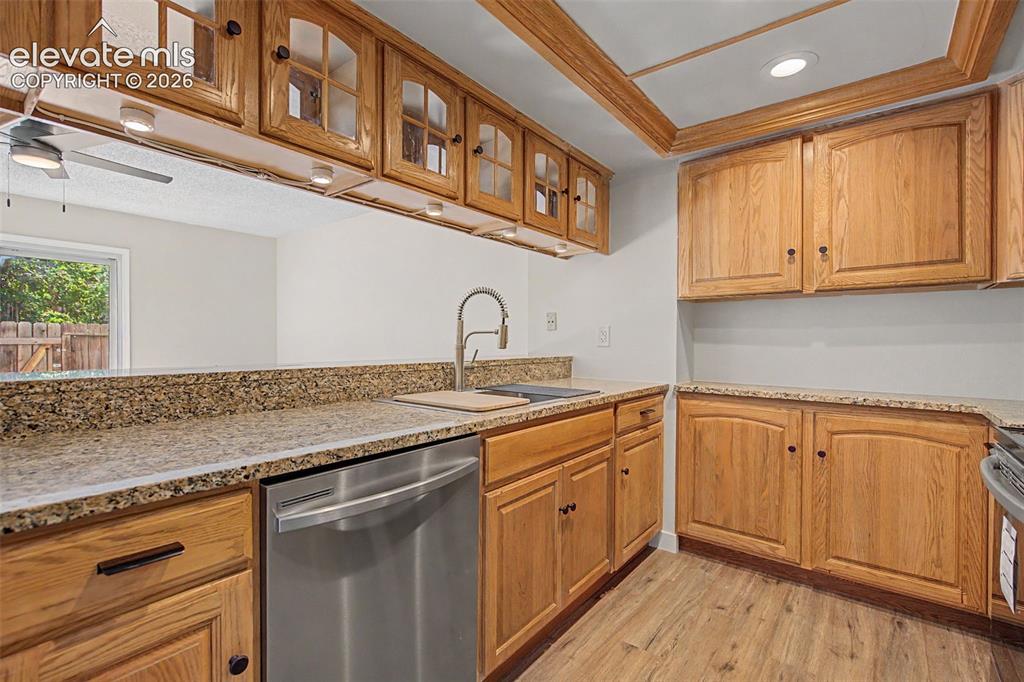 Image 12 of 34: Kitchen