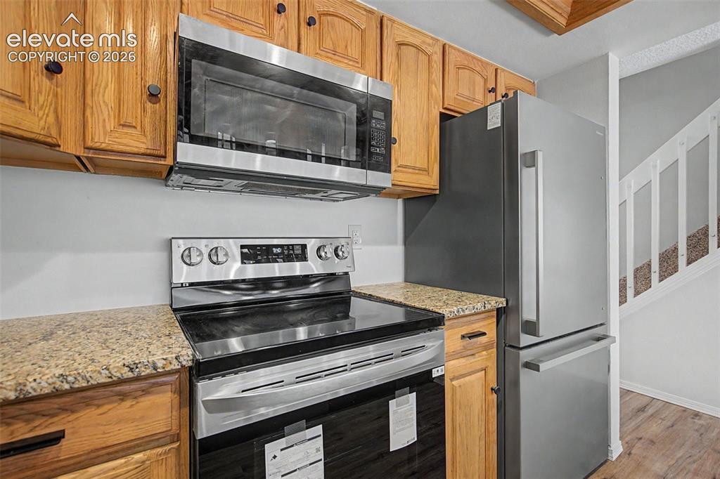 Image 13 of 34: Kitchen