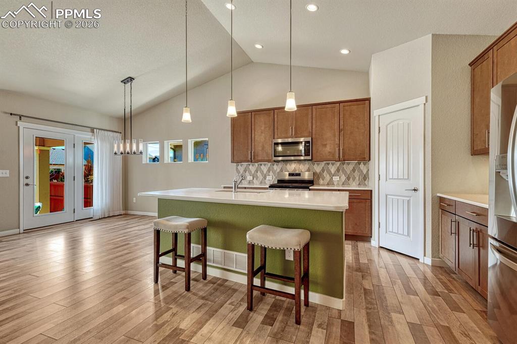 Image 41 of 50: Kitchen