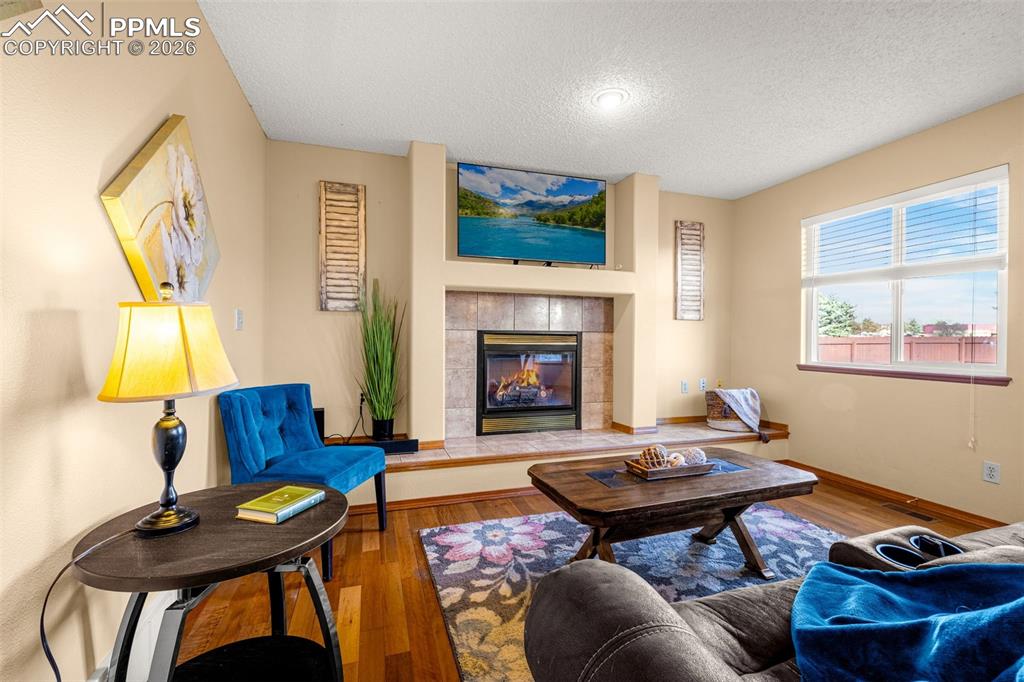 Image 12 of 42: Living Room