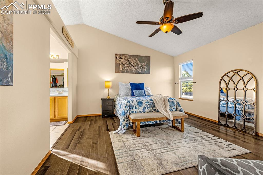 Image 15 of 42: Bedroom