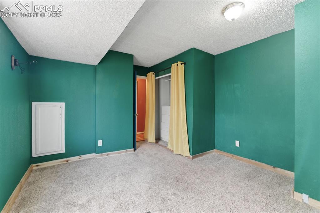 Image 20 of 32: View