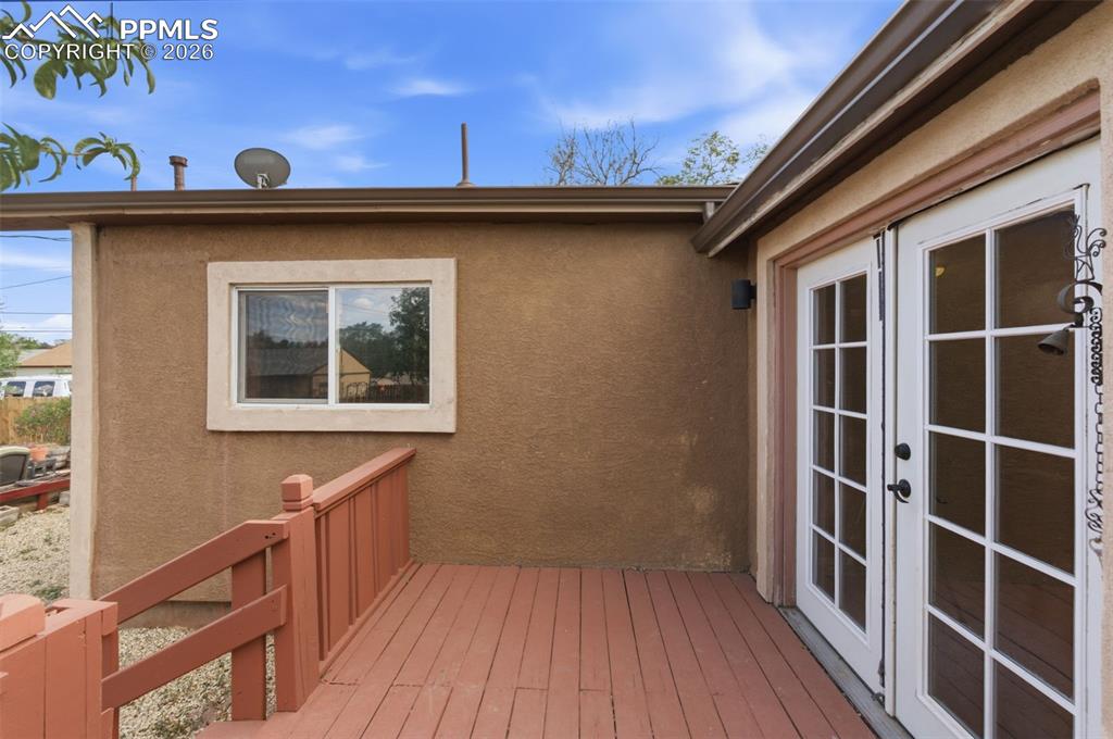 Image 25 of 32: Bathroom