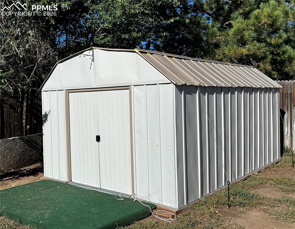 Image 22 of 22: shed