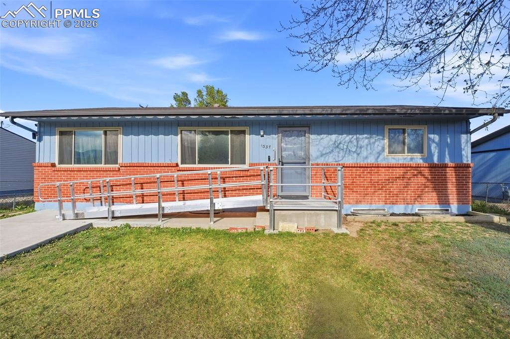 Image 1 of 37: Front of Structure